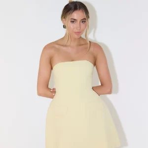 The Strapless Dress